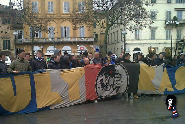 Écharpe Sampdoria Rare - Style Populaire - Broderie Haute Qualité - Fabriquée En Italie