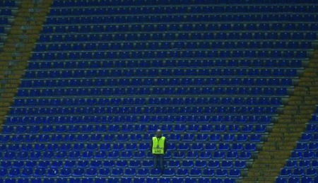 E venne così il giorno in cui anche colui che è seduto sul divano dinnanzi al televisore2